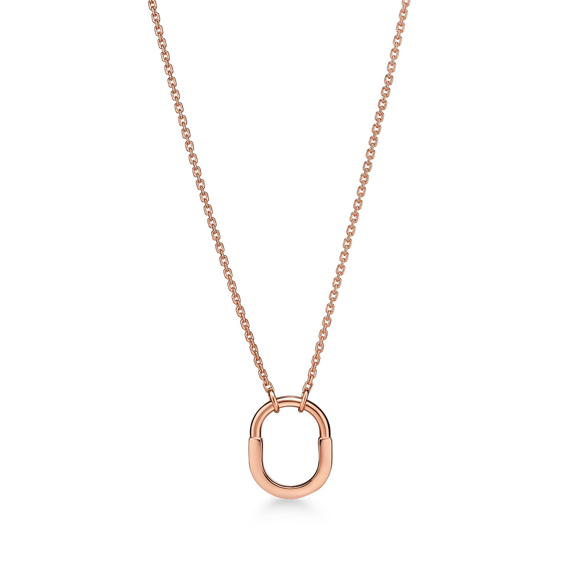 「ティファニー ロック」ペンダント(RG)¥440,000/Tiffany&Co.(ティファニー・アンド・カンパニー・ジャパン・インク 0120-488-712)