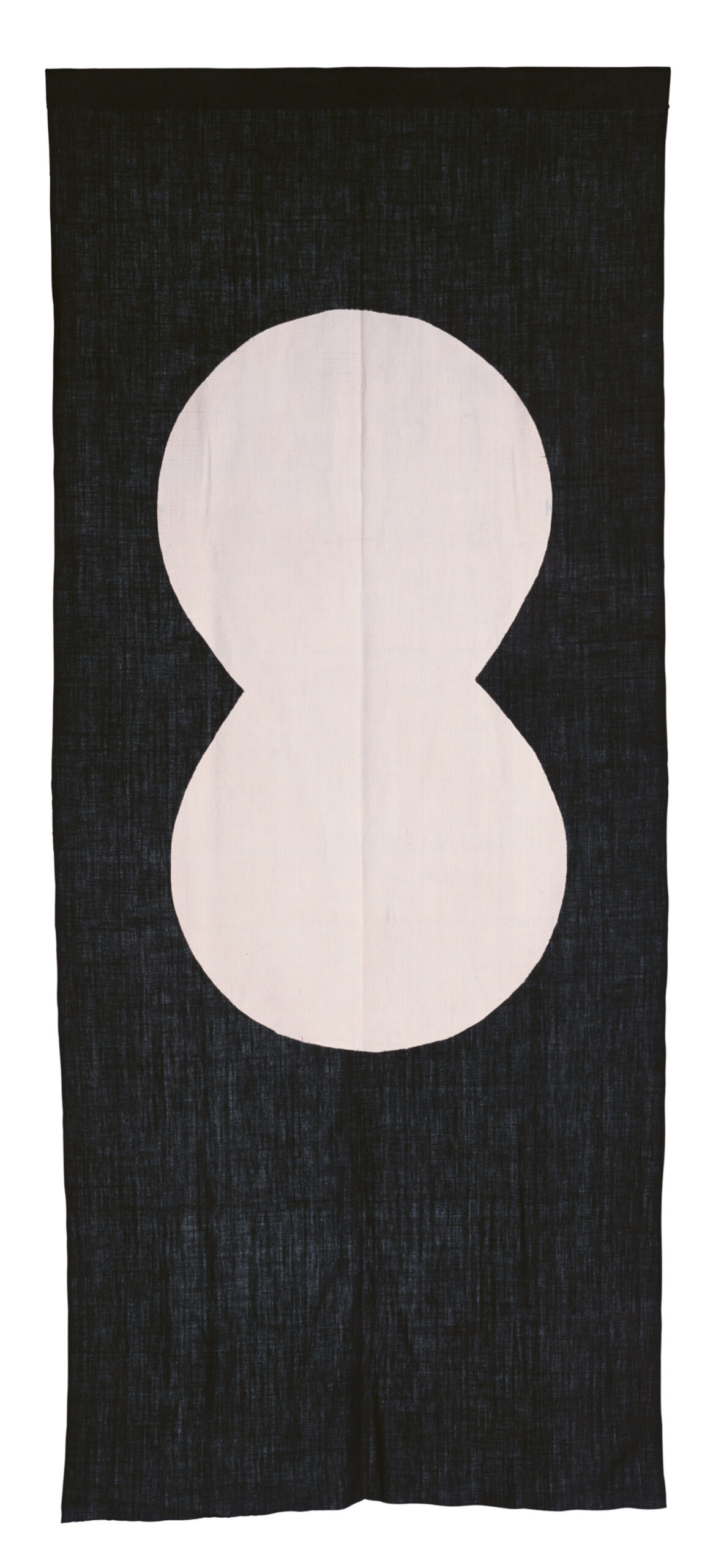 『まゆ玉 白』(2013年)型染、木綿 岩手県立美術館蔵