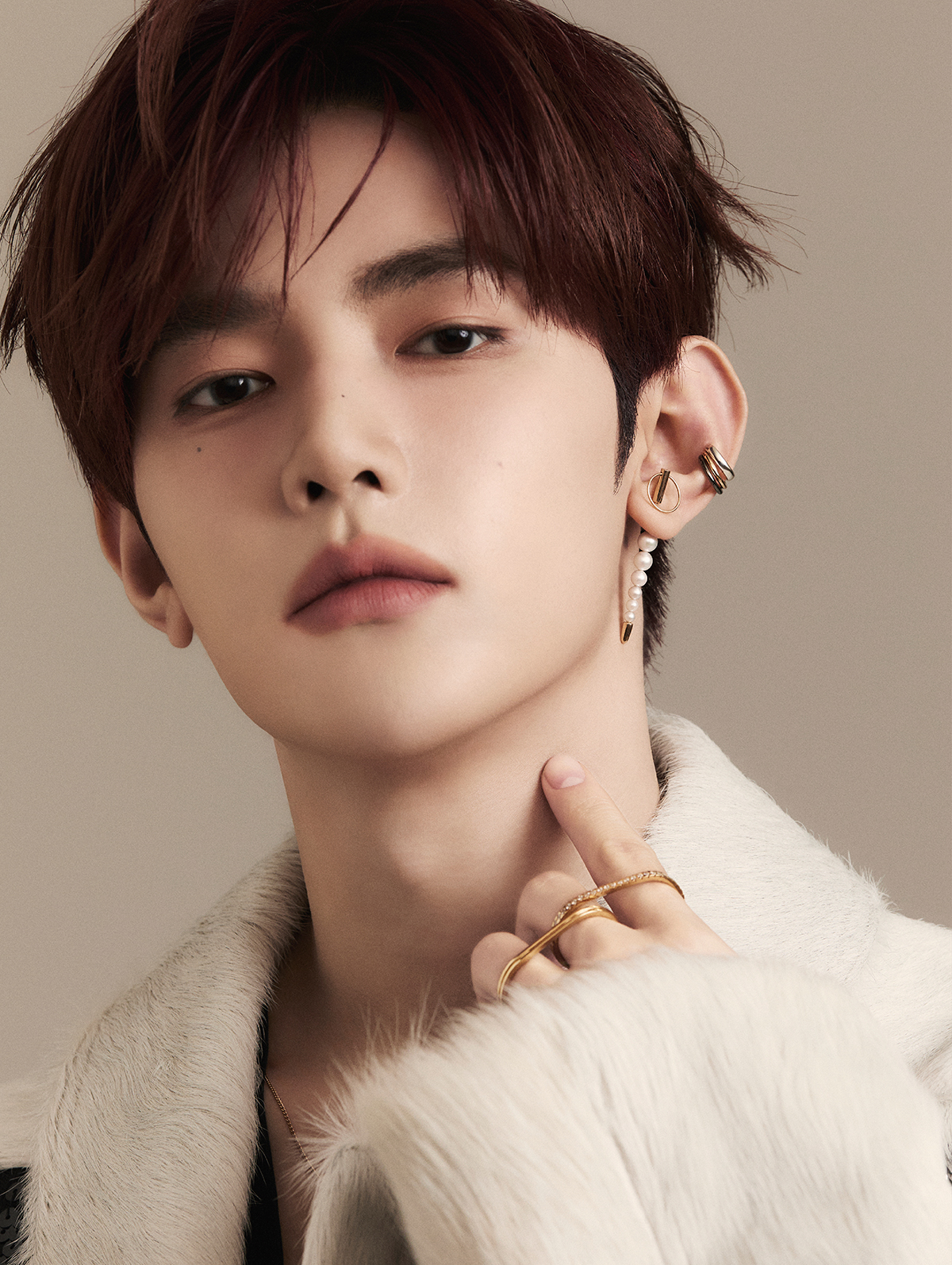 （ジャン・ハオ）2000年7月25日生まれ。