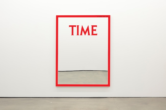 Mungo Thomson, October 1, 1990 (David Lynch), 2025, enamel on low-iron mirror, poplar, and aluminum, 188.0 x 142.0 x 6.5 cm
Photo : Courtesy of the artist and MAKI Galler