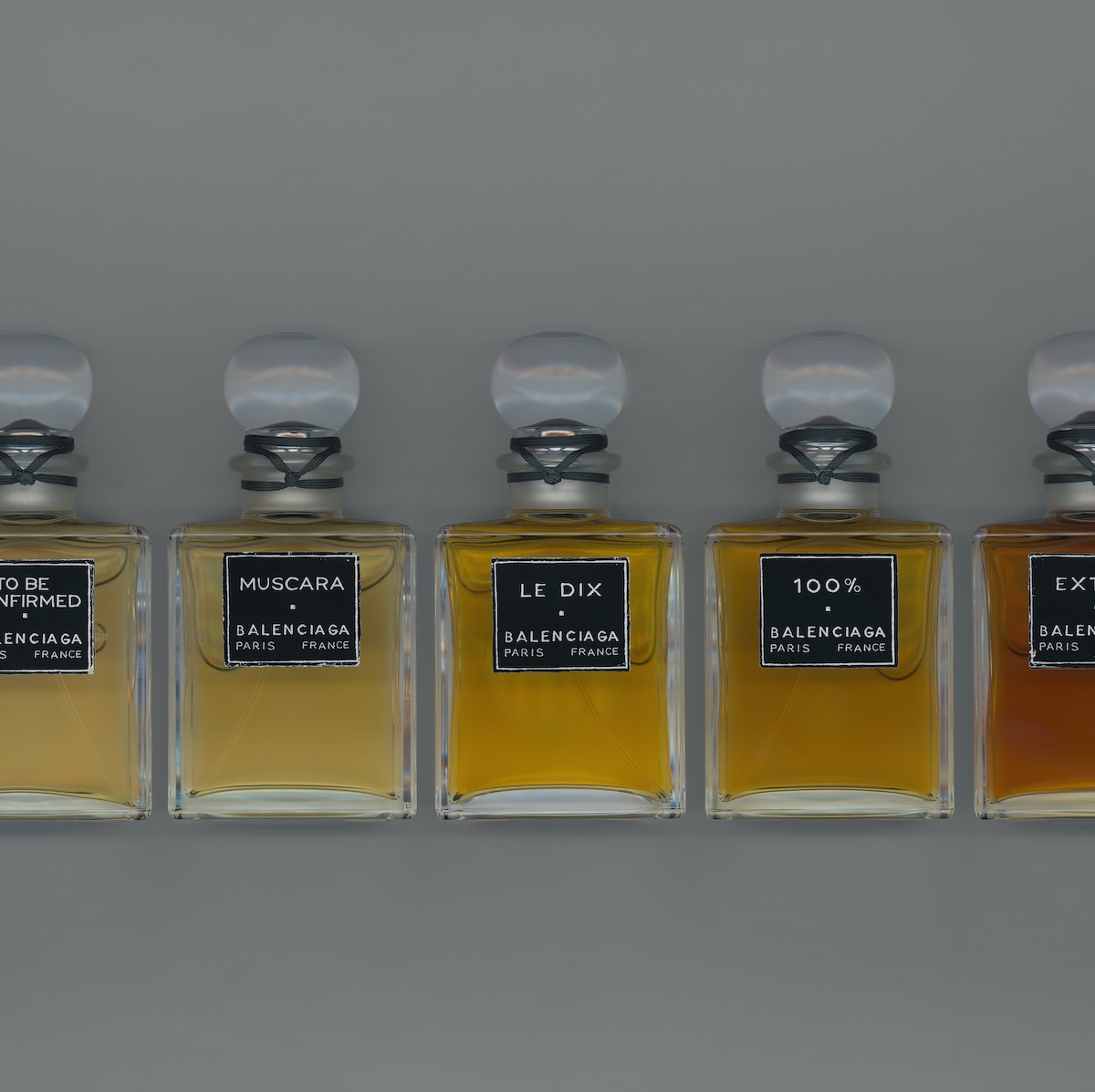 バレンシアガ」からフレグランスコレクションが新登場！個性豊かな10種