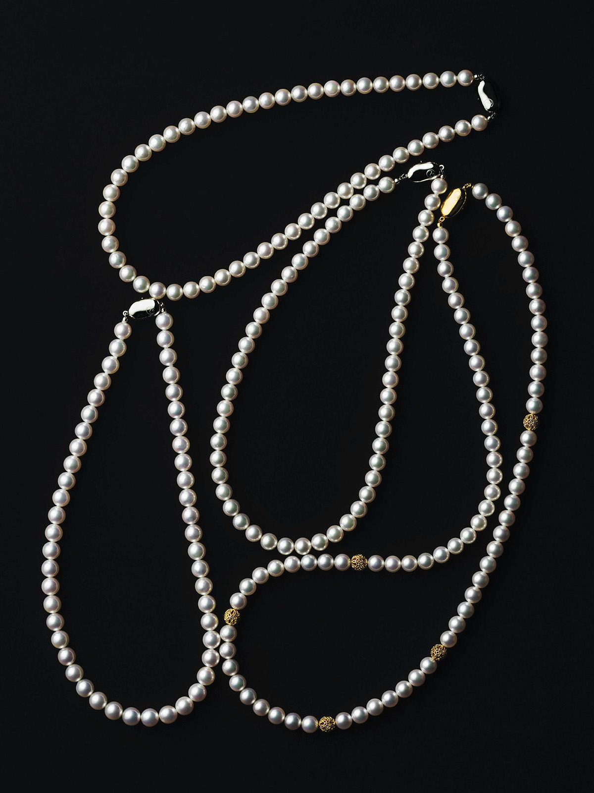 “YUI 結”ロングパールネックレス ¥2,640,000