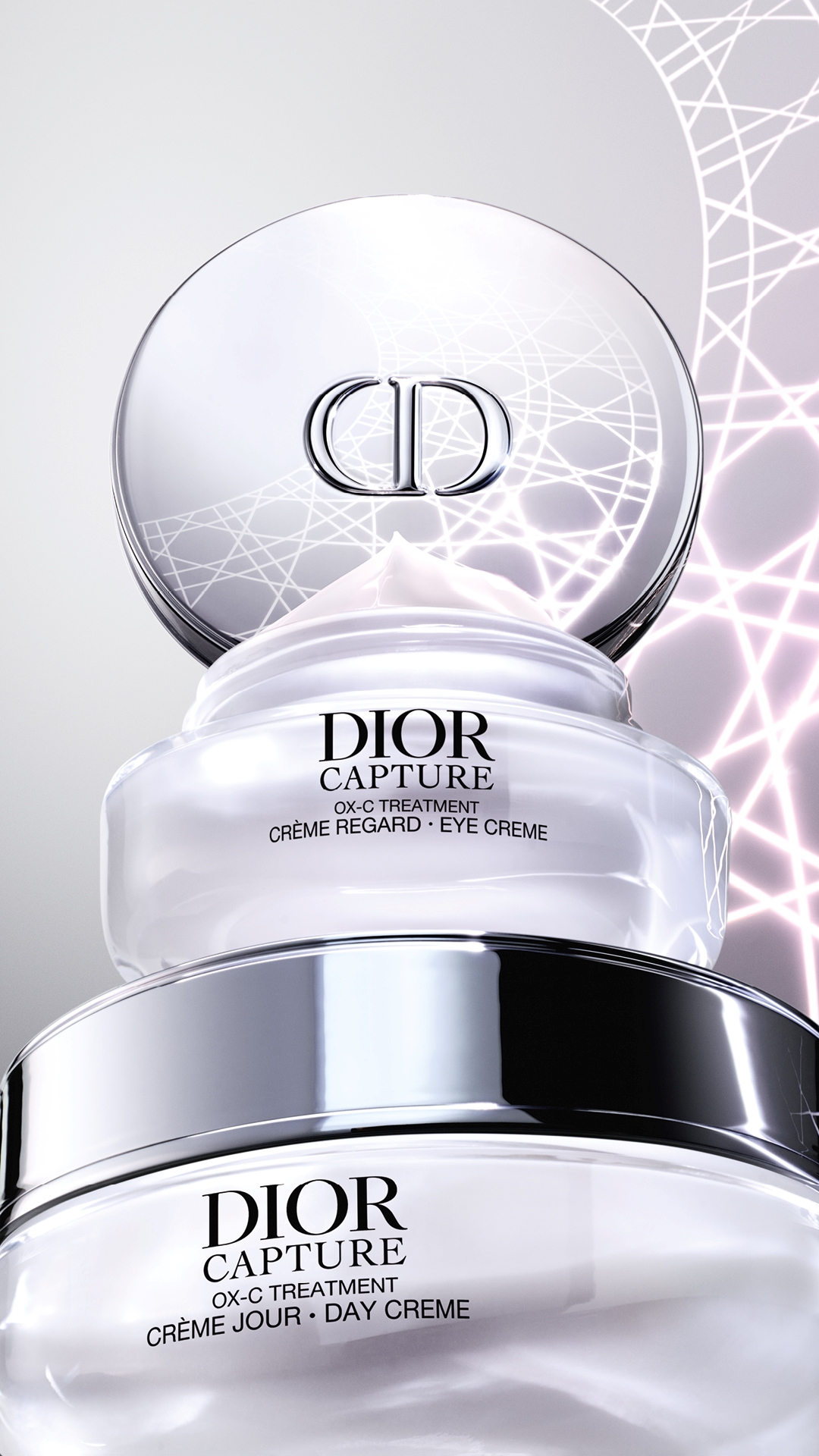 上から:ディオール カプチュール アイ クリーム 15ml ¥12,980 ディオール カプチュール クレーム リッシュ 50ml ¥17,270(ともに2026年1月1日発売)/Dior(パルファン・クリスチャン・ディオール)