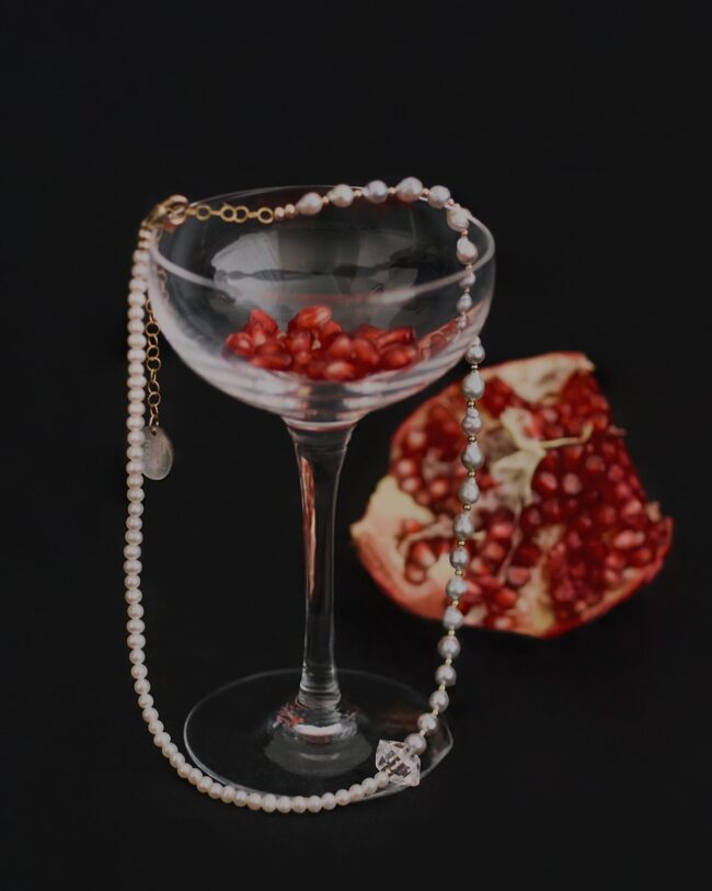 淡水パールとアコヤパールに大粒のハーキマーダイヤモンド(ニューヨーク州ハーキマー地区で産出される高透明度の水晶)を組み合わせたネックレス ¥59,400(12月上旬より発売予定)/MauiMari Ocean Jewelry