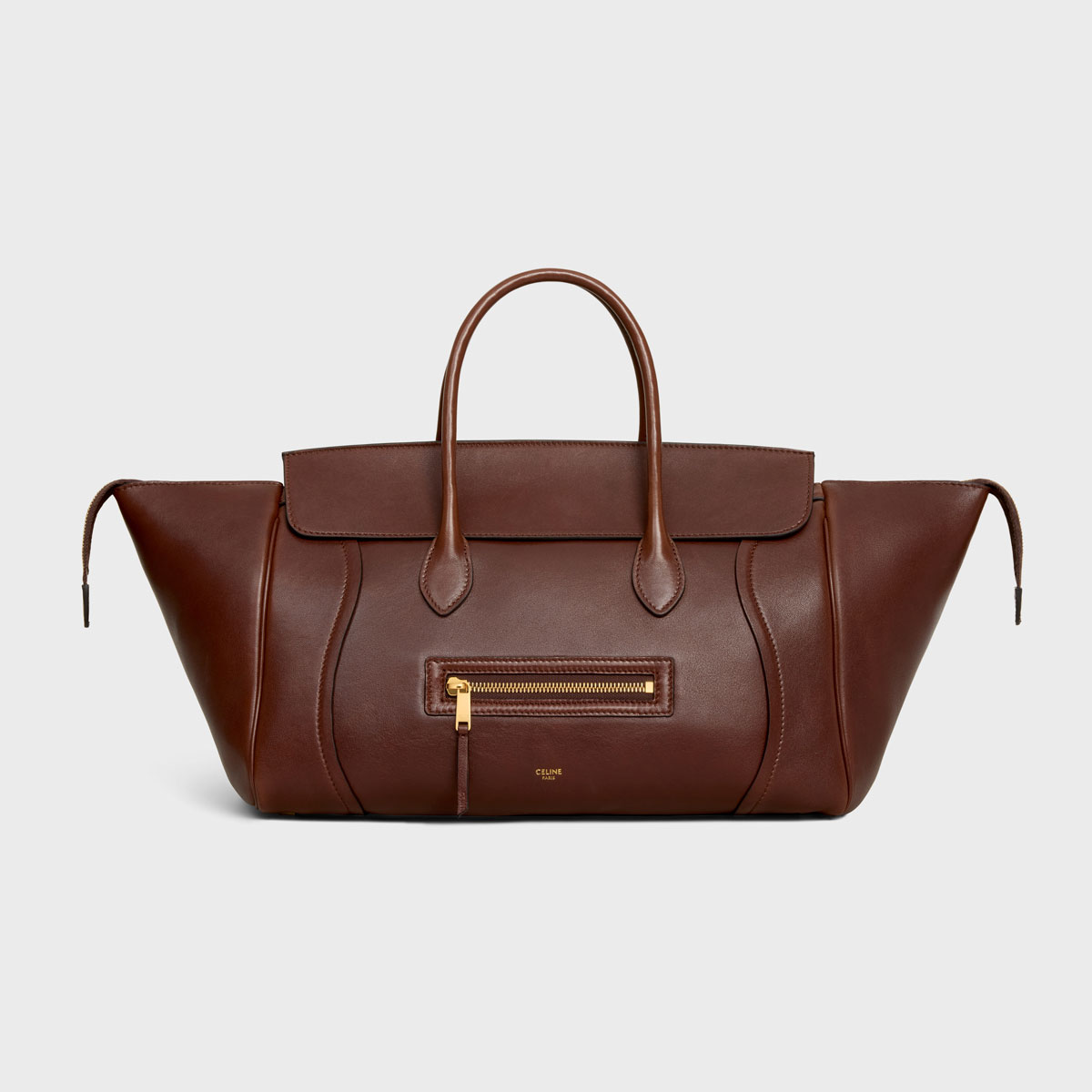 （W36×H22×D16cm）￥616,000（予定価格）／Celine（セリーヌ ジャパン 03-5414-1401）