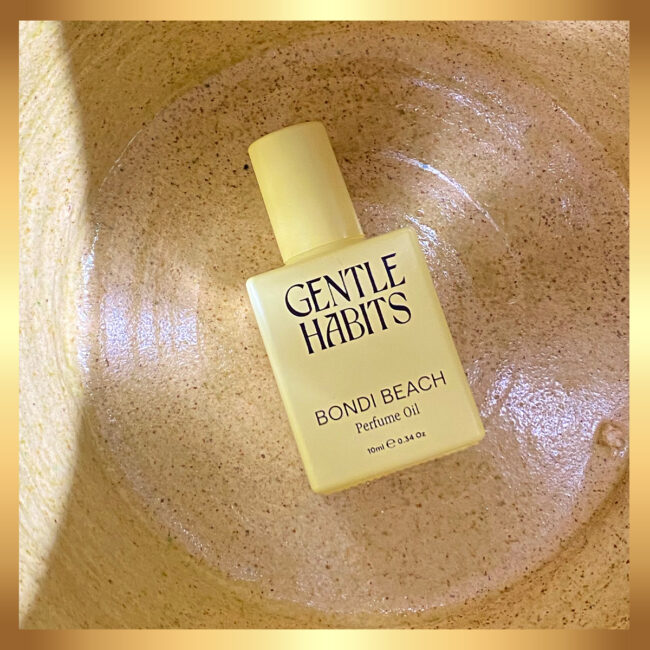 ロールオンパフュームオイル BONDAI BEACH ¥7,150／GENTLE HABITS（ロウカ 03-6276-1560）