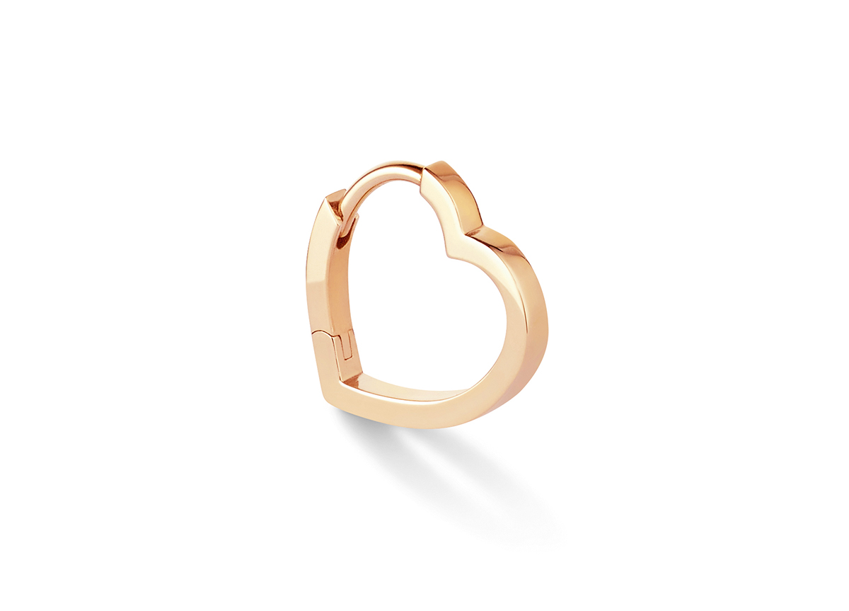 ピアス￥112,200／Repossi（レポシ日本橋三越本店 03-6262-6677）