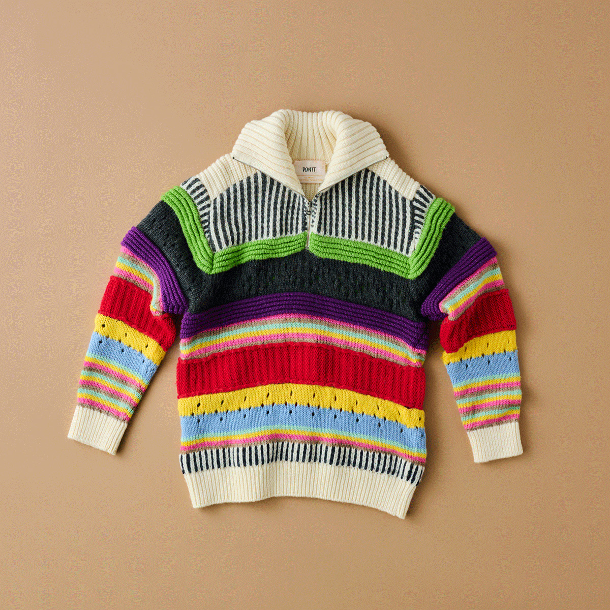 トップ¥64,900/Ponti(マエダデザイン エルエルシー 03-6280-4408)