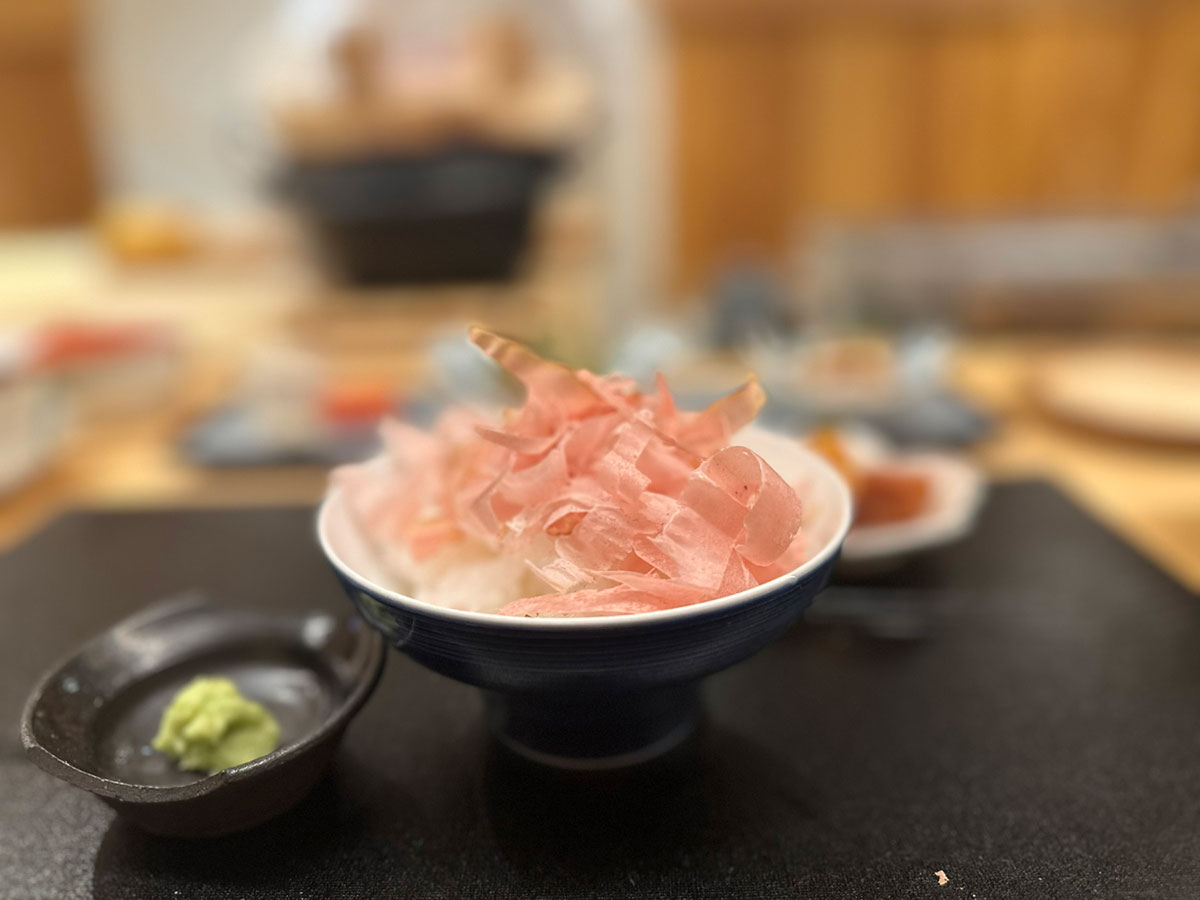 朝食の鰹節ごはん。毎日でも食べたい!