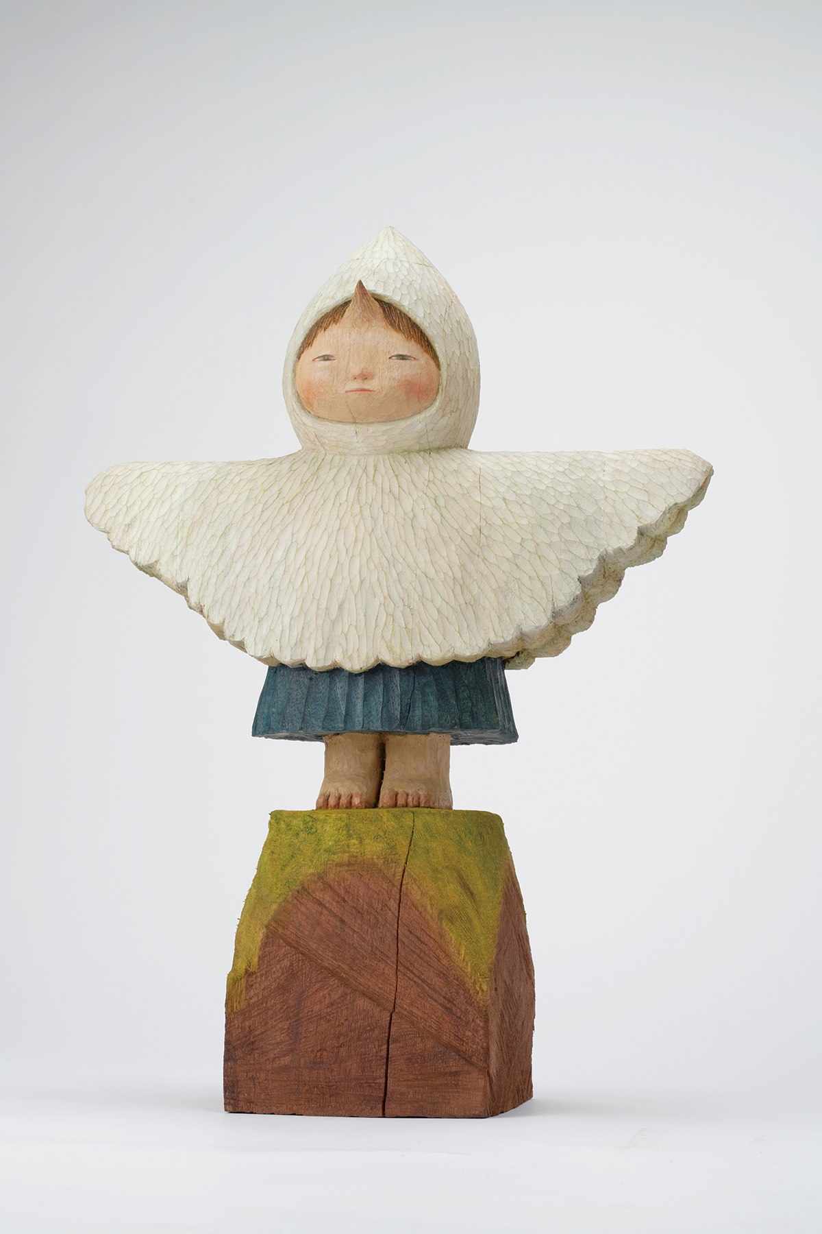 木彫り作品より。『Like a Bird』2023年　Photo：浦野航気