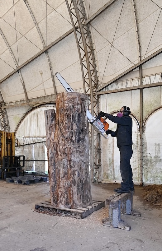 ⼗和⽥での制作⾵景　2025年9⽉24⽇撮影：国松希根太