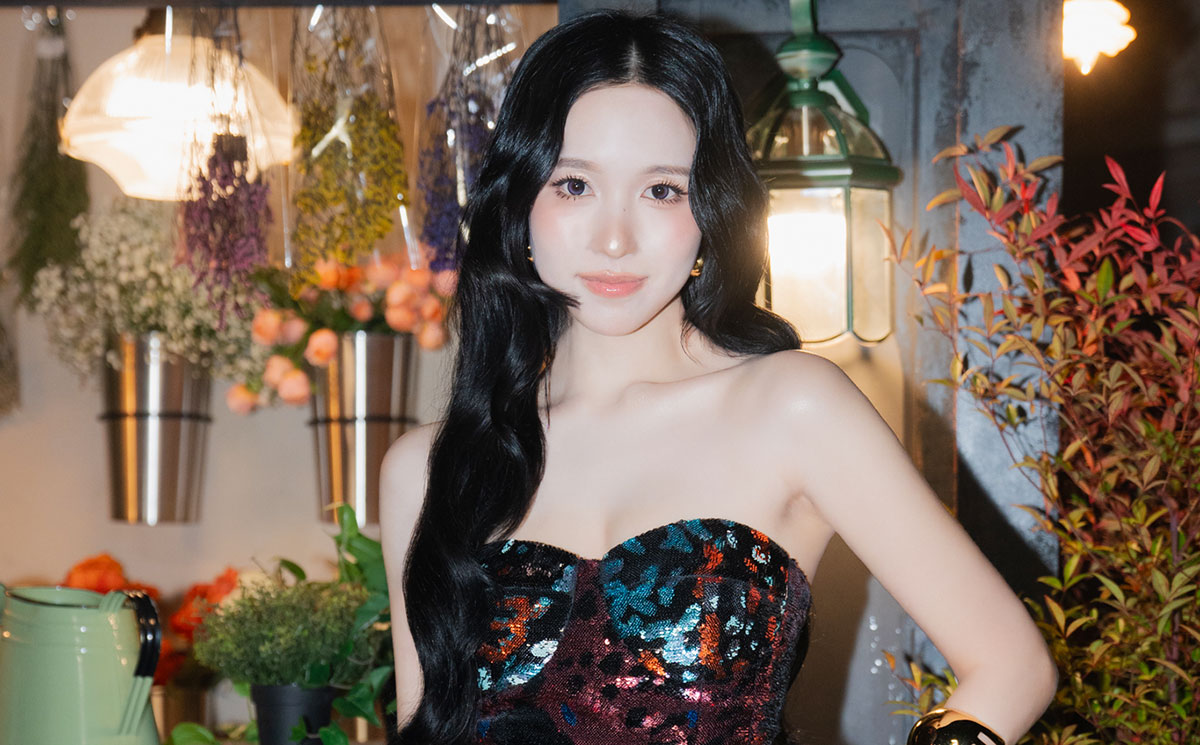 フェンディ」TWICE MINAのためにカスタムドレスを製作 | Numero TOKYO