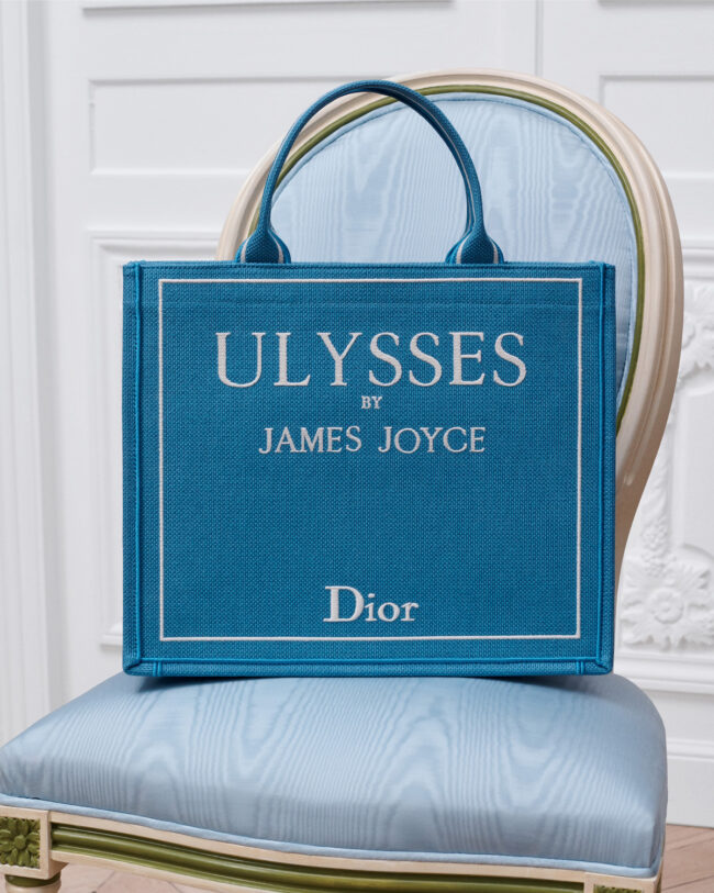 「ディオール ブックトート」バッグ ラージ ¥490,000