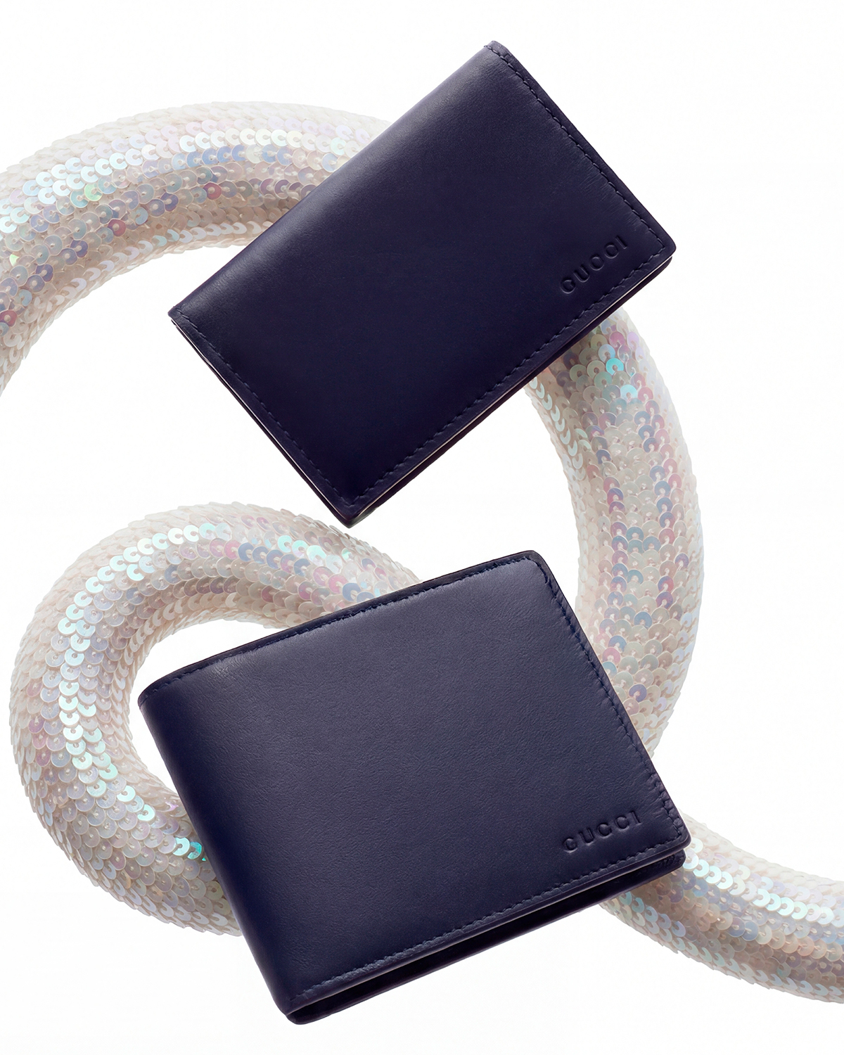 「GGエンブレム」日本限定 二つ折りウォレット ブラック インテリア　￥82,500