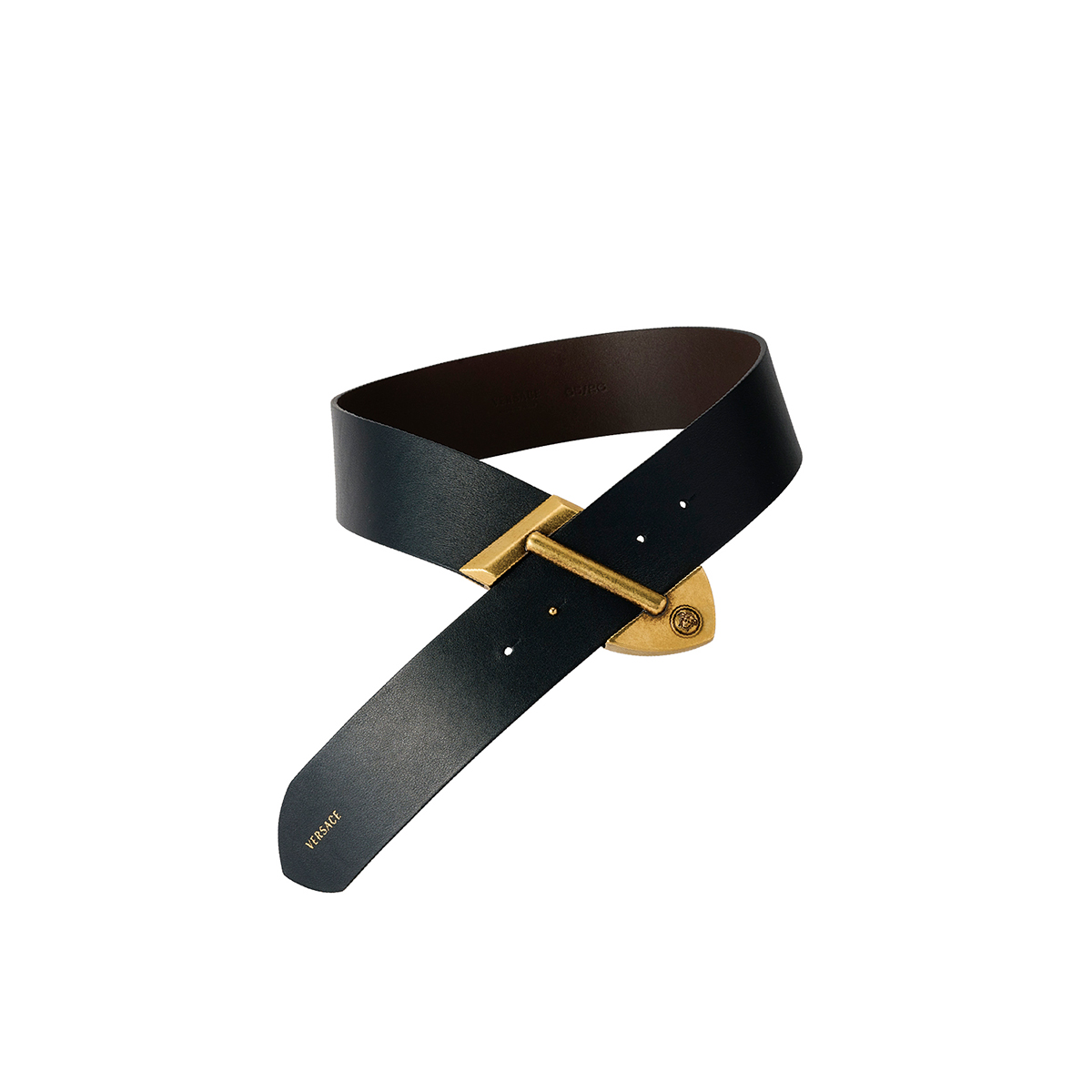 先鋭的なクロスベルト¥147,400／Versace（ヴェルサーチェ ジャパン）