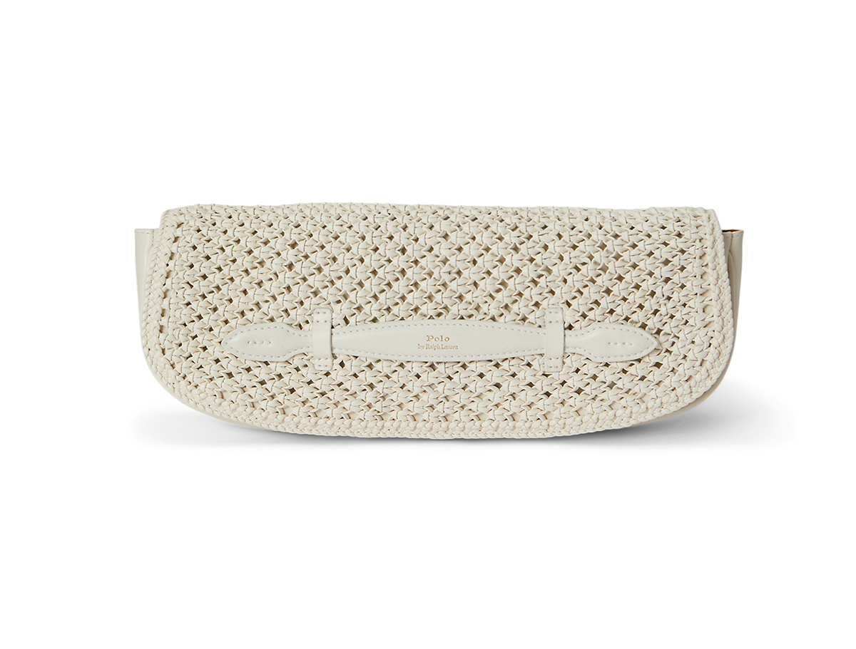 レザーで編まれたクラッチバッグ（H14.5×W33×D4.5cm）¥108,900／Polo Ralph Lauren（ラルフ ローレン）