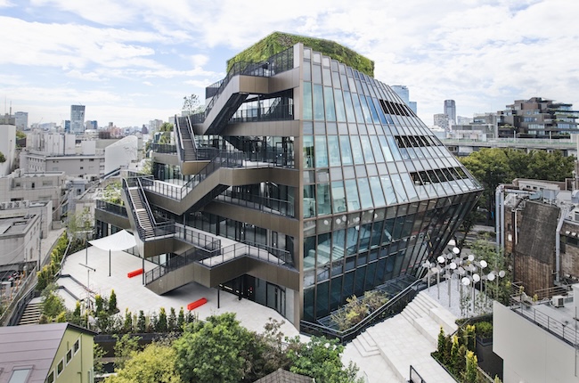 原宿クエスト全景　Forward Stroke Inc.