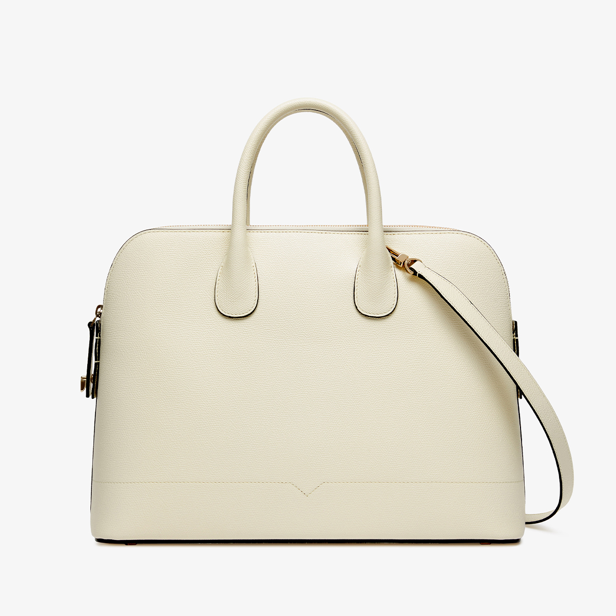 バッグ (W38×H29×D15cm)¥561,000/Valextra(ヴァレクストラ ジャパン 03-5615-2379)