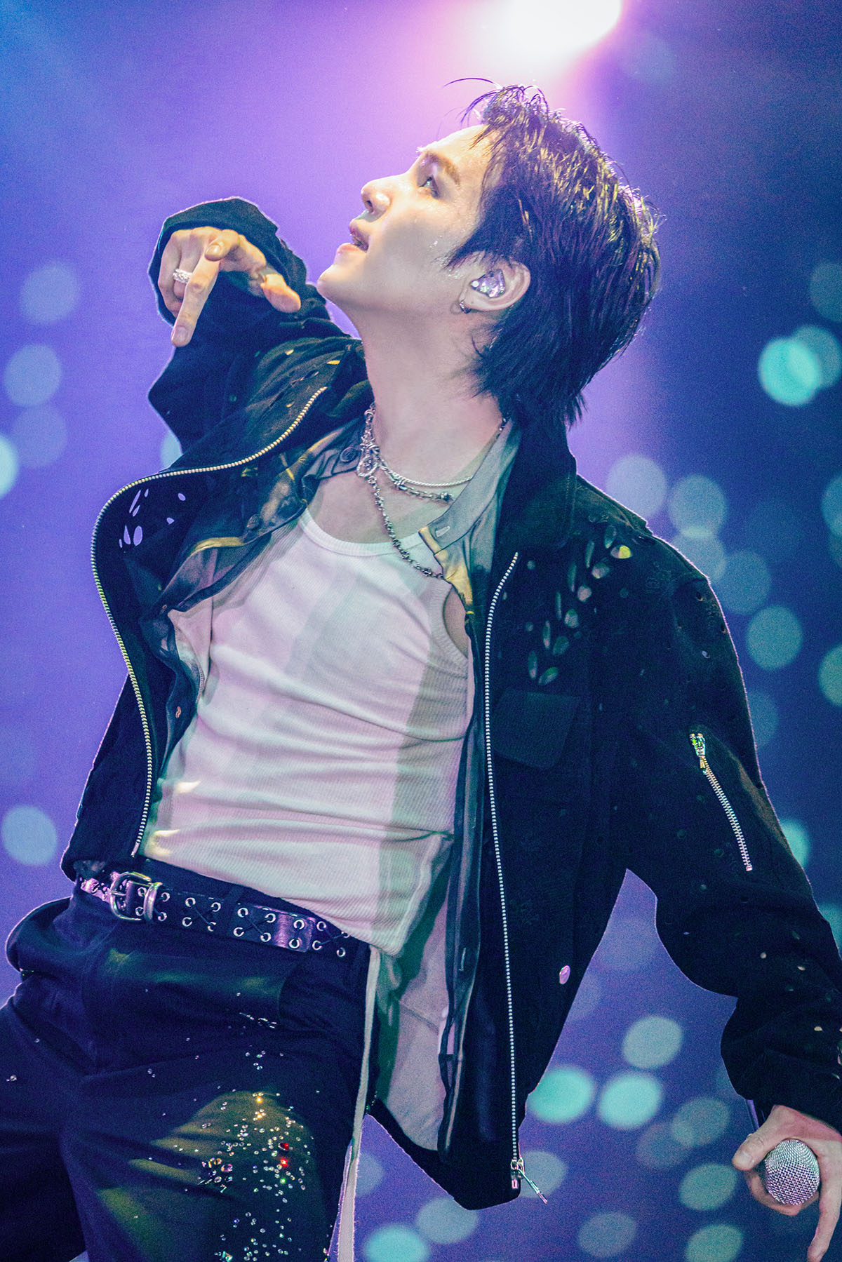 SUGA (P)&(C)BIGHIT MUSIC