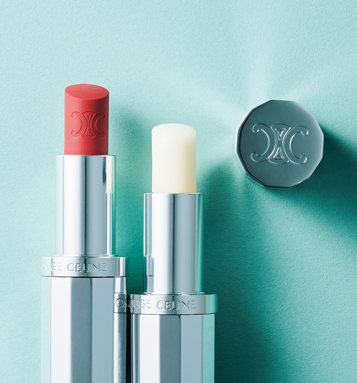 ル・ルージュ・セリーヌ マット リップバーム 右：01　左：08  各￥9,460〈予価〉／Celine Beauté（セリーヌ ジャパン）
