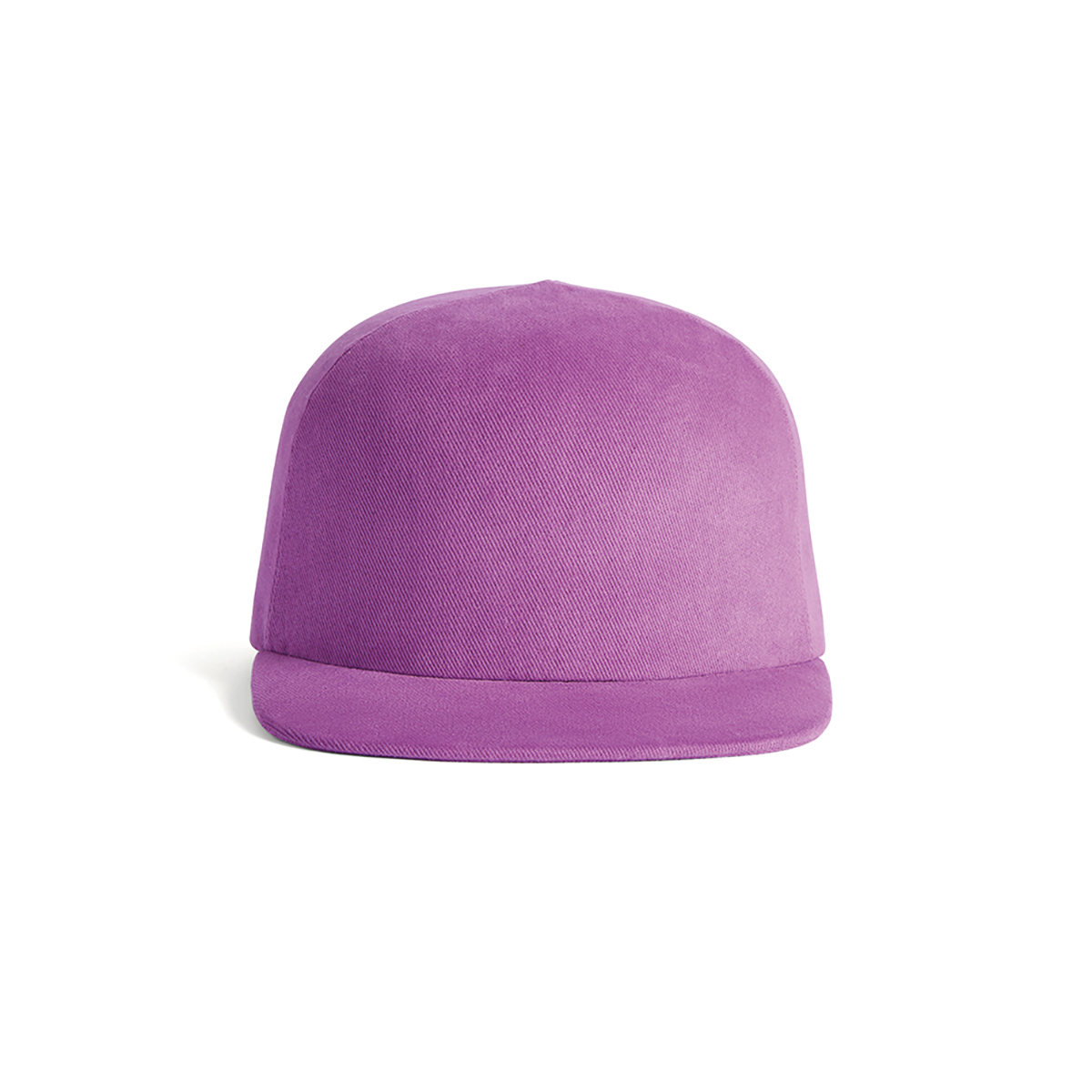 パープルのハット¥451,000（予定価格）／Balenciaga（バレンシアガ クライアントサービス）