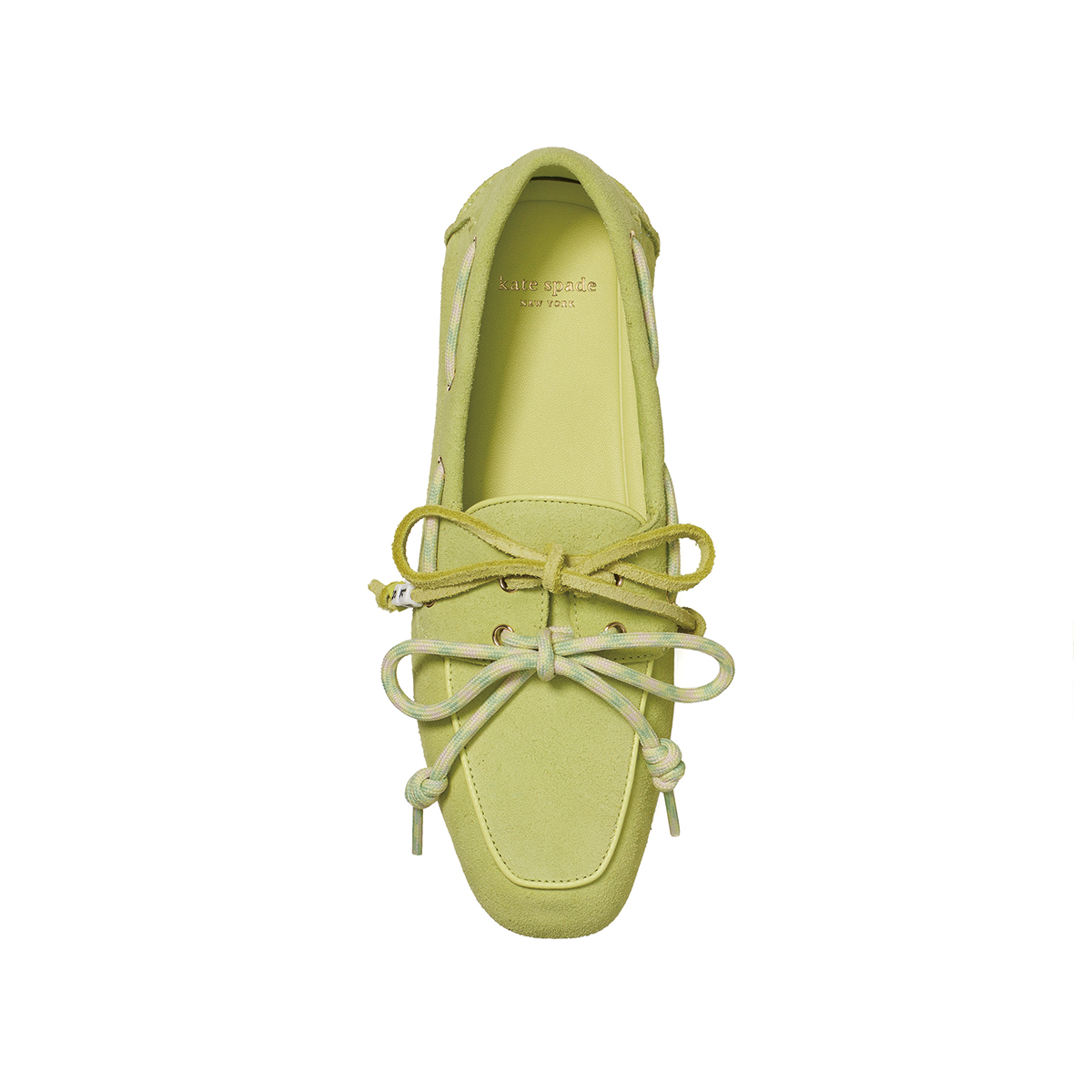 足元をフレッシュに。ローファー¥41,800／Kate Spade New York（ケイト・スペード カスタマーサービス）