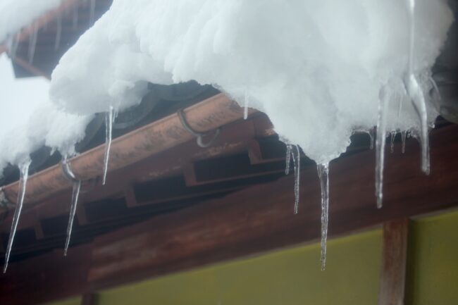 雪深い富山県・氷見市のアトリエ。