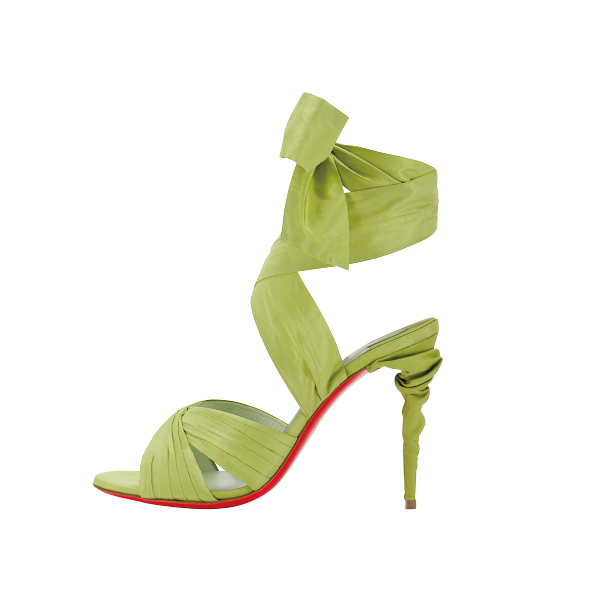 シューズ（H10cm）￥199,100／Christian Louboutin（クリスチャン ルブタン ジャパン）