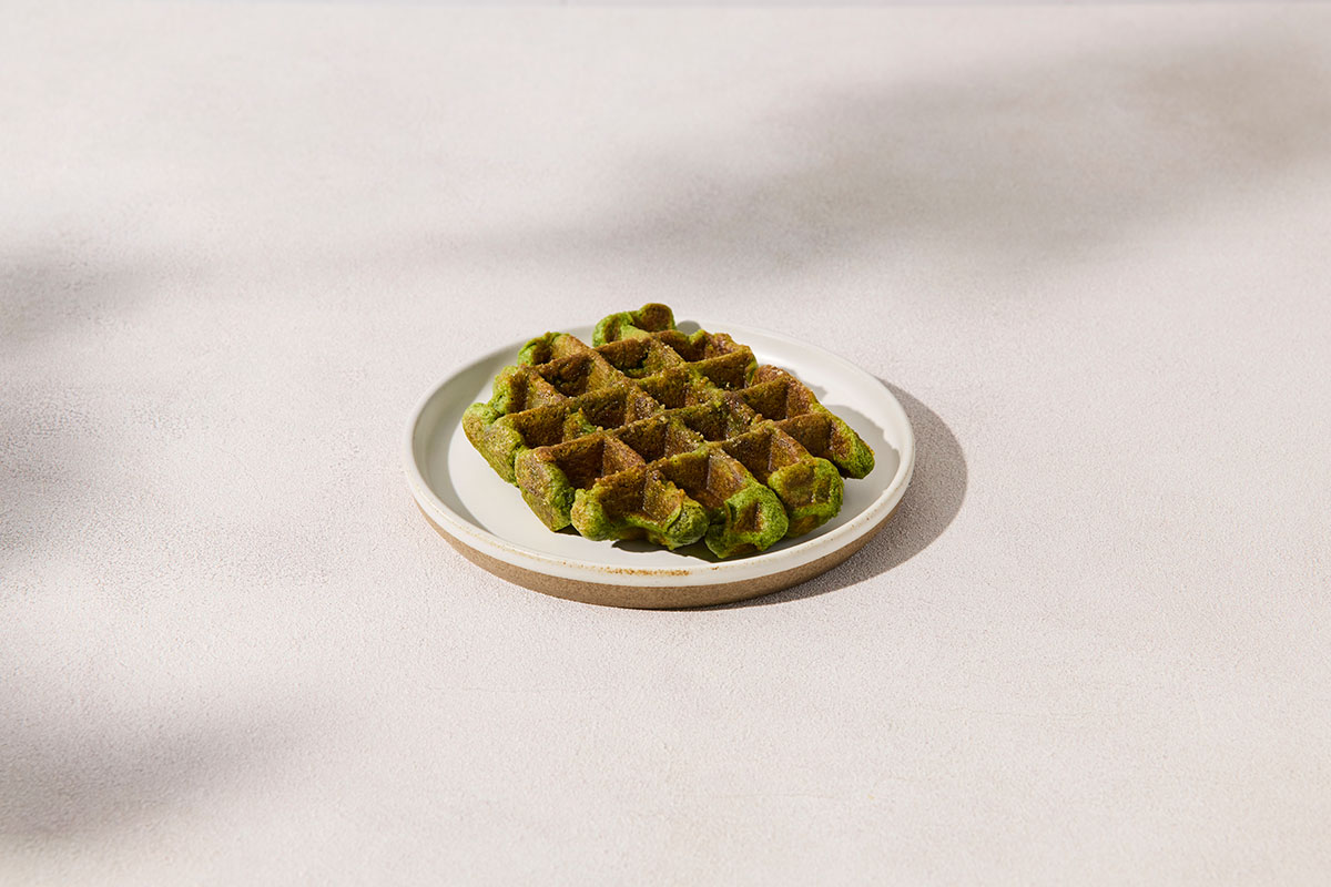 リエージュワッフル 抹茶　¥660 ※原宿カフェ先行発売