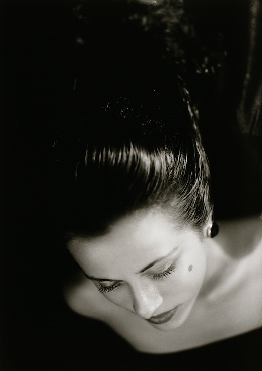 中山岩太『長い髪の女』1933年 東京都写真美術館収蔵