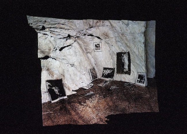 吉田志穂「砂の下の鯨」より　2021年 東京都写真美術館収蔵