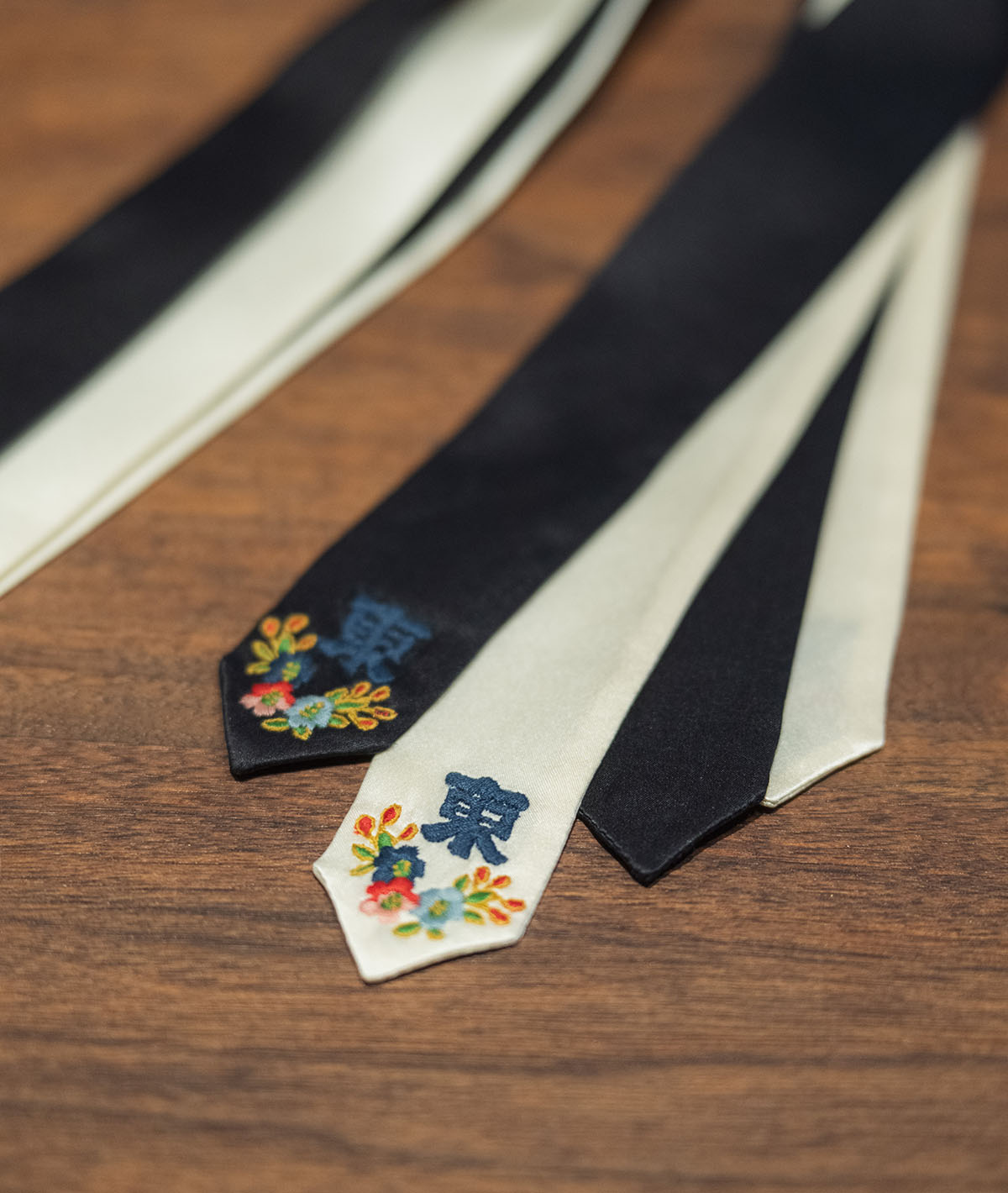 リボンタイともに￥44,000