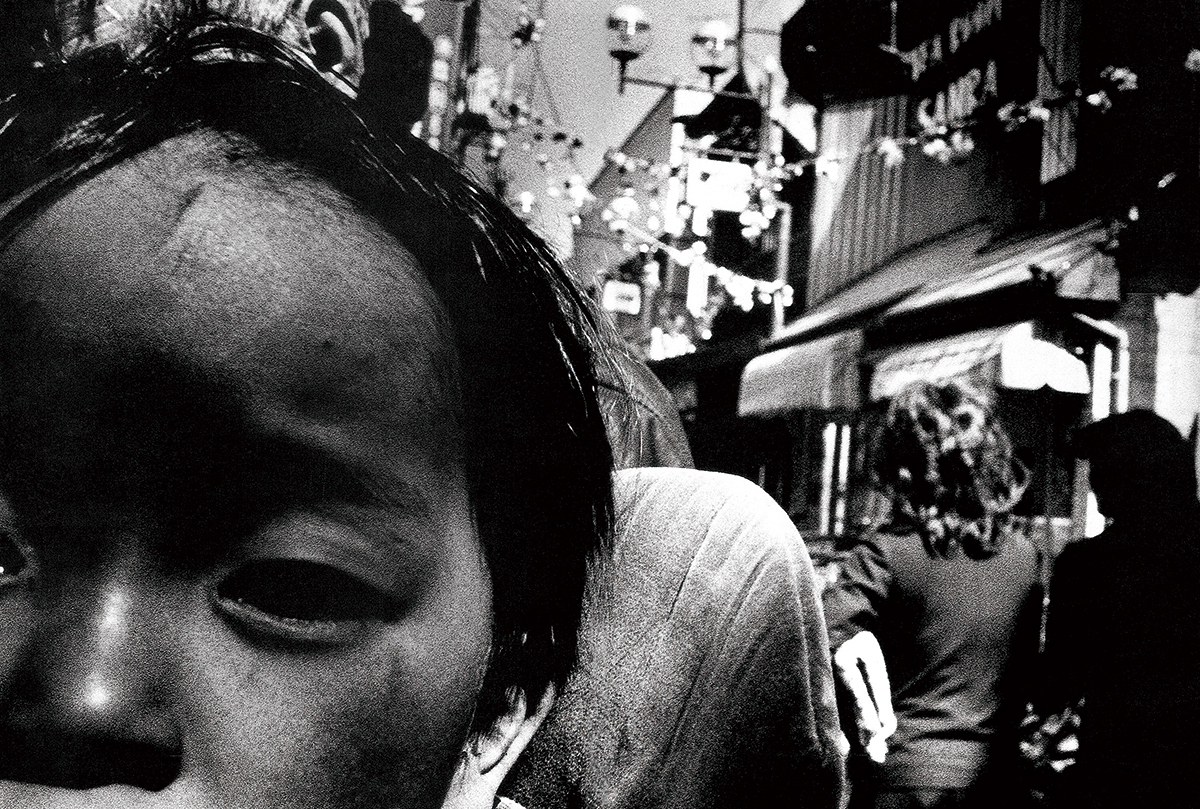 写真集『光と影』より  1982年、神奈川・横浜　© Daido Moriyama Photo Foundation