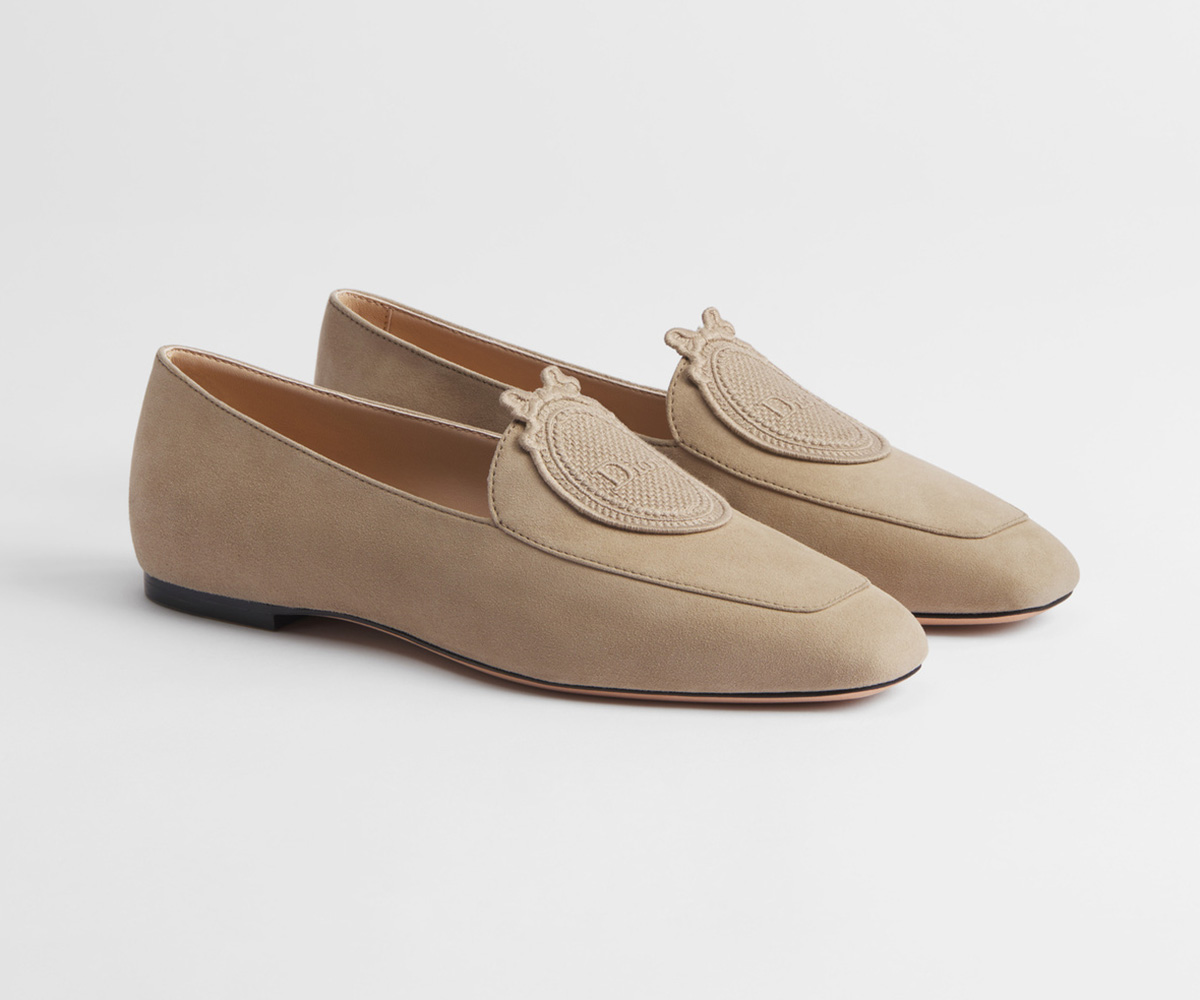 ローファー￥165,000／Dior（クリスチャン ディオール 0120-02-1947）