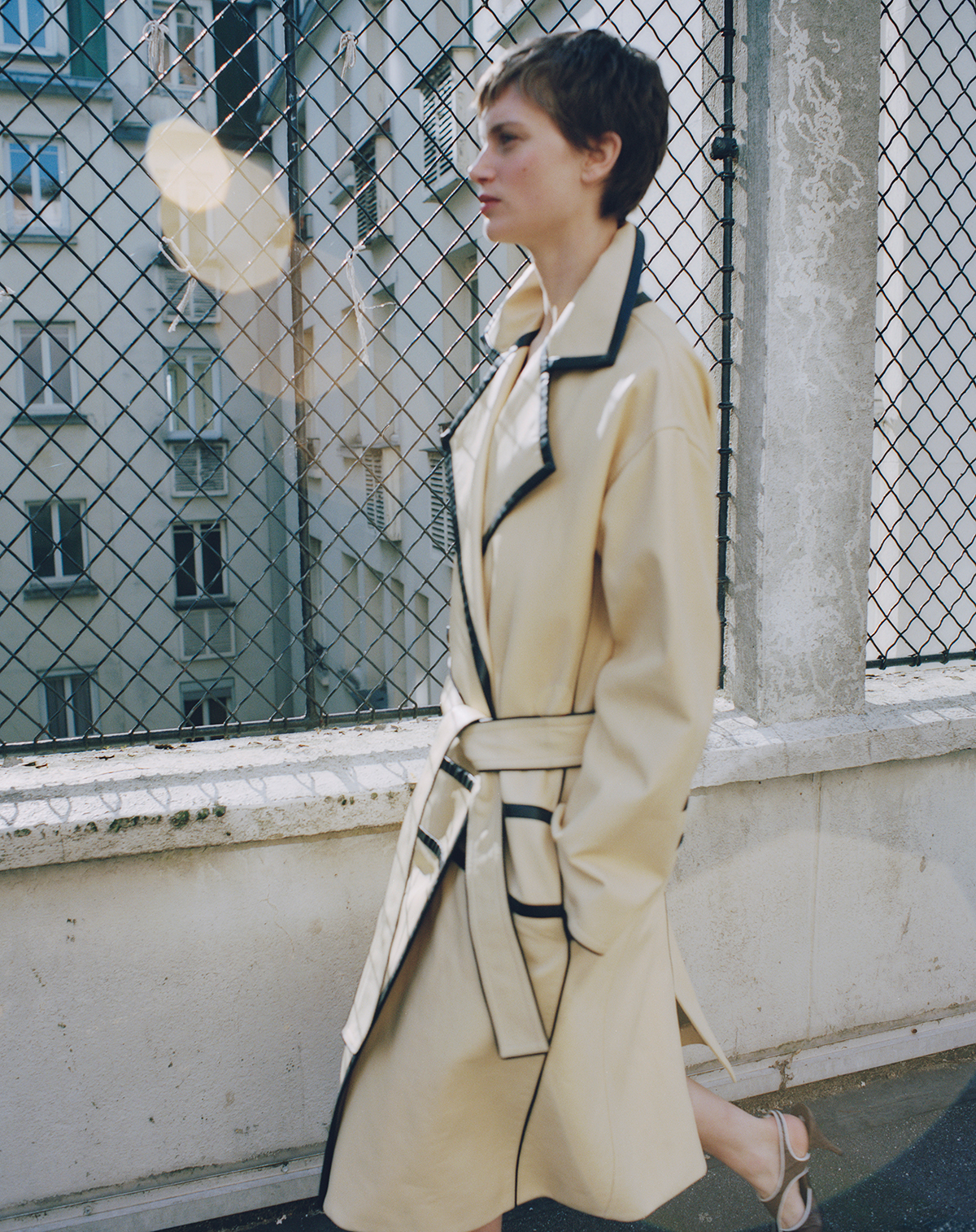 コート￥3,632,200　シューズ￥280,500／ともにChanel（シャネルカスタマーケア センター）