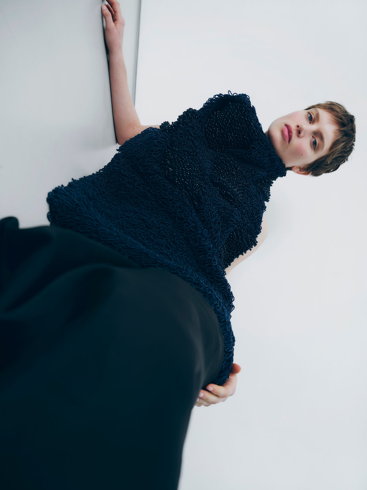 トップ参考商品　スカート￥500,500／ともにBottega Veneta（ボッテガ・ヴェネタ ジャパン）