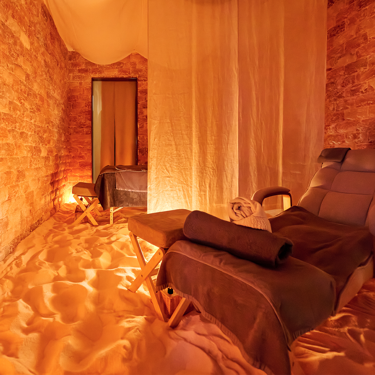 表参道で見つけたパワースポット、ピンクソルトの洞窟でリフレクソロジー体験