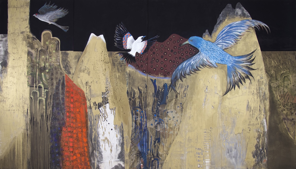 WORL#1078 《幸せの青い鳥》
2013年制作　388cm×220cm 布、和紙、アクリル絵具、木炭、パステル／木製パネル　所蔵先：株式会社ボンマックス（東京都中央区）
