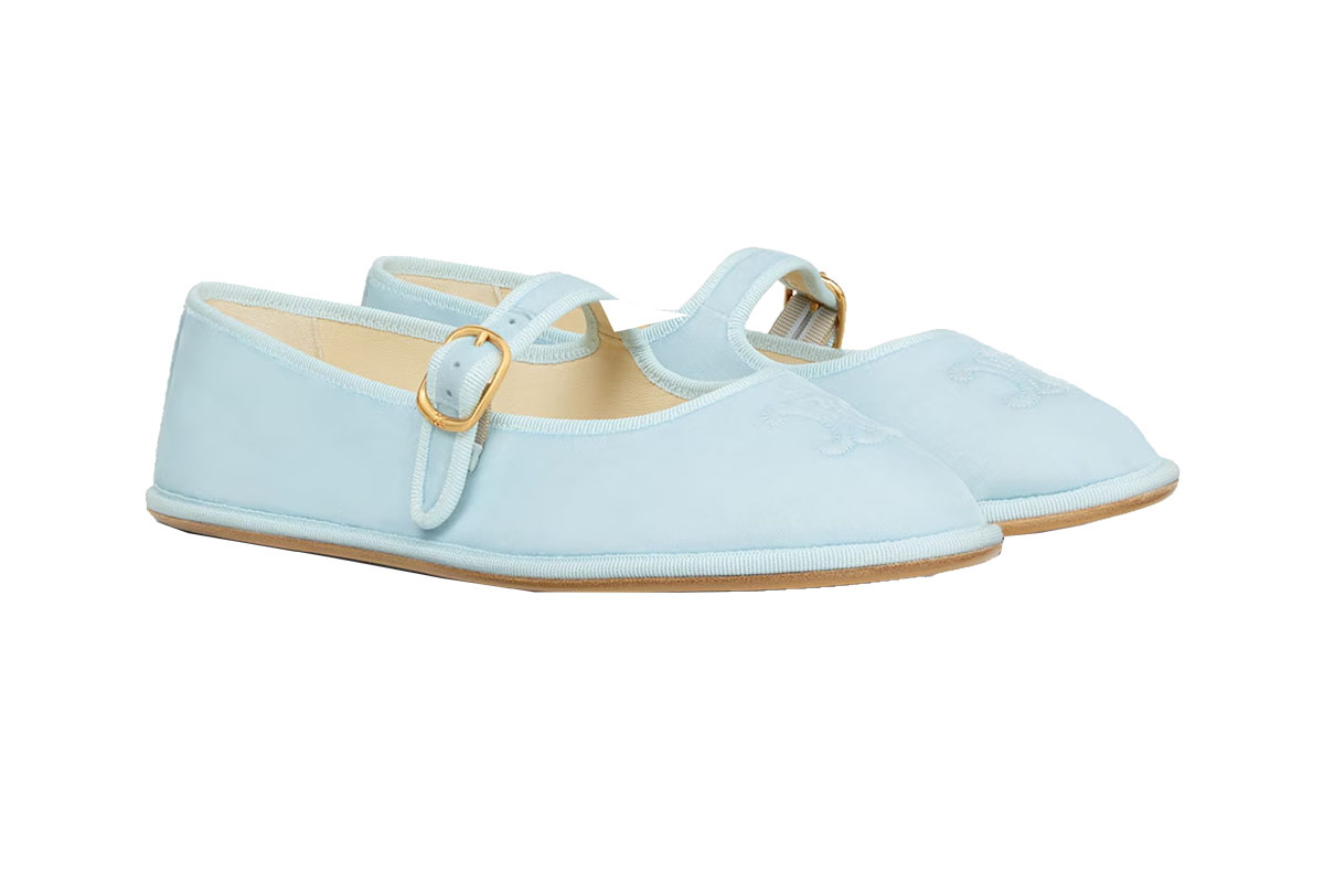 バレエシューズ￥121,000（予定価格）／Celine（セリーヌ ジャパン 03-5414-1401）