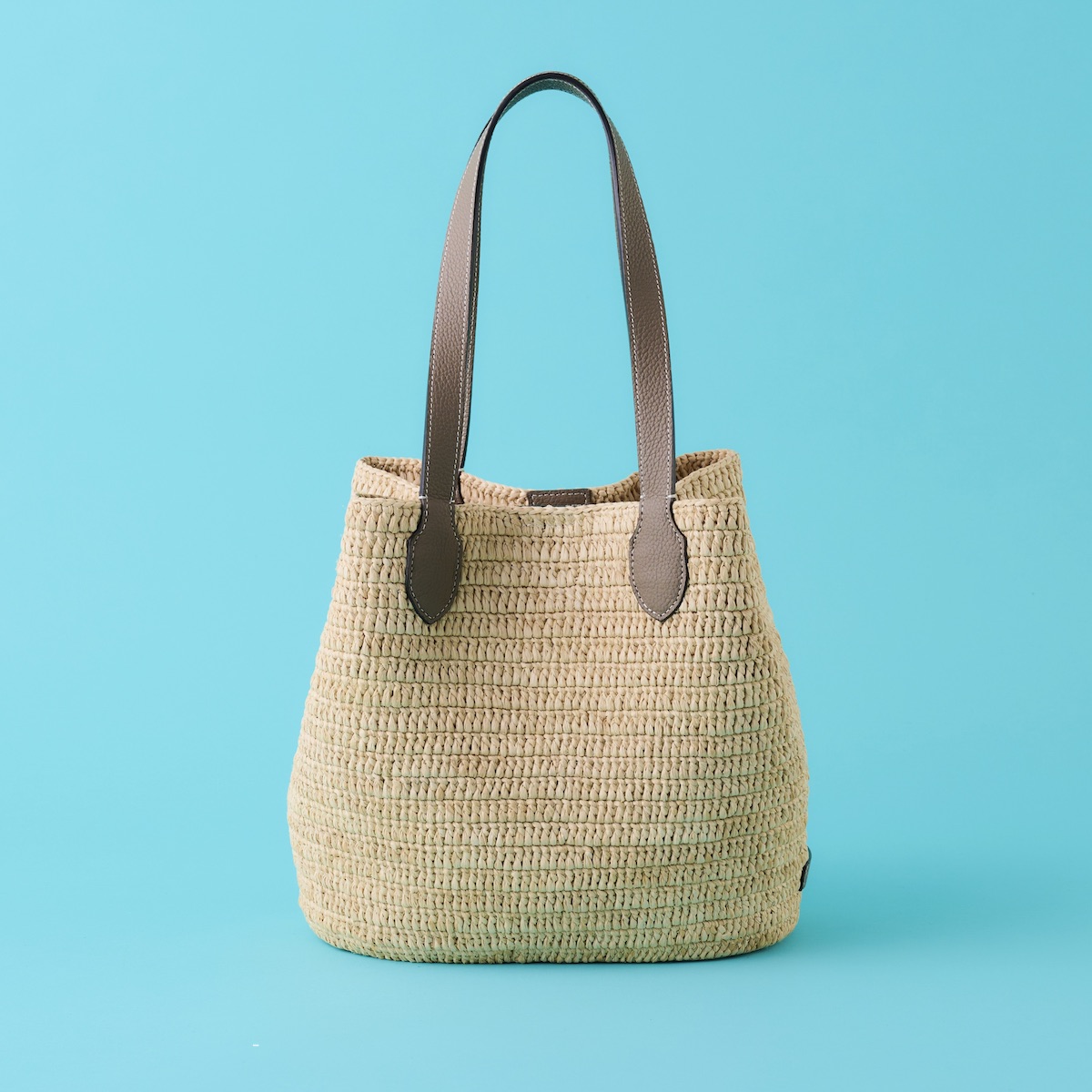 バッグ(H26×W46.5×D16cm)¥148,500/Bonaventura(ボナベンチュラ カスタマーサポート 050-3172-1625)