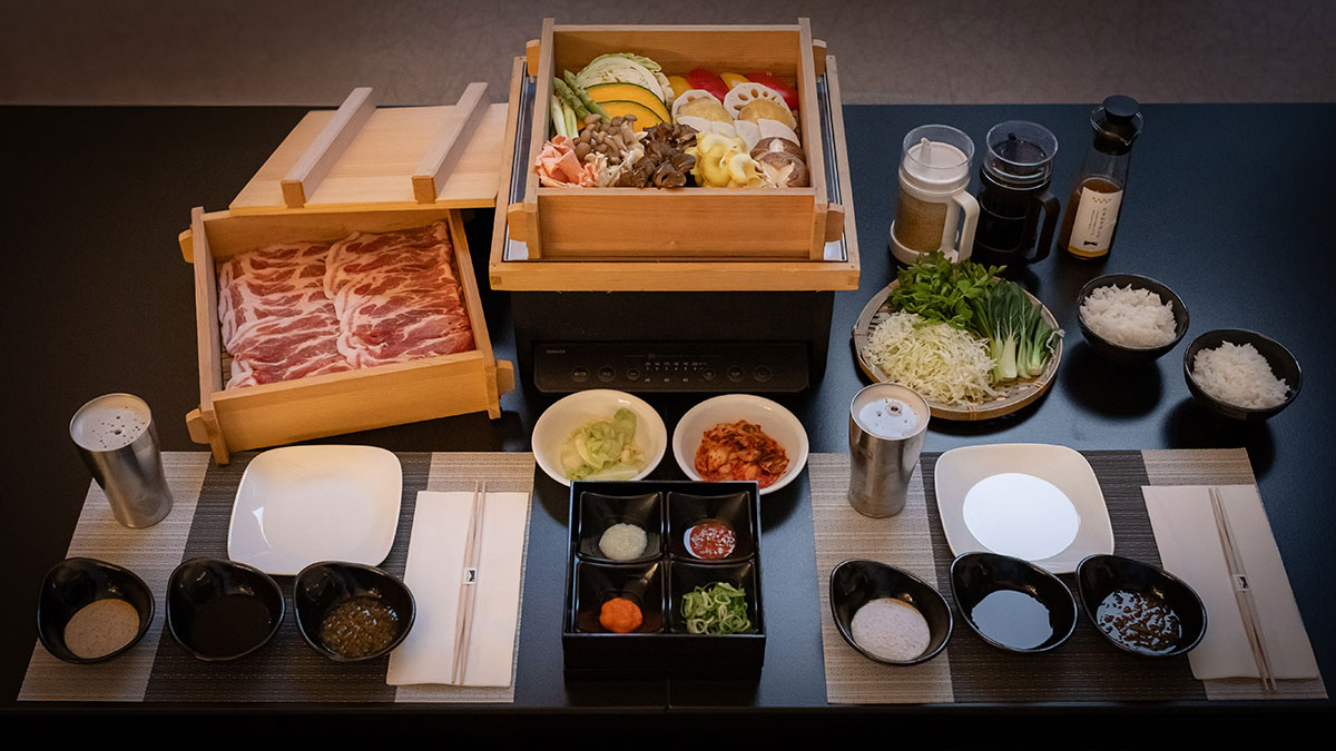 「上州もち豚」をはじめとした3種類の豚肉を食べ比べ。