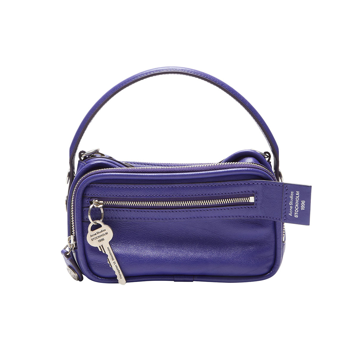 バッグ（W20×H12×D11cm）￥260,700／Acne Studios（アクネ ストゥディオズ アオヤマ 03-6419-7748）