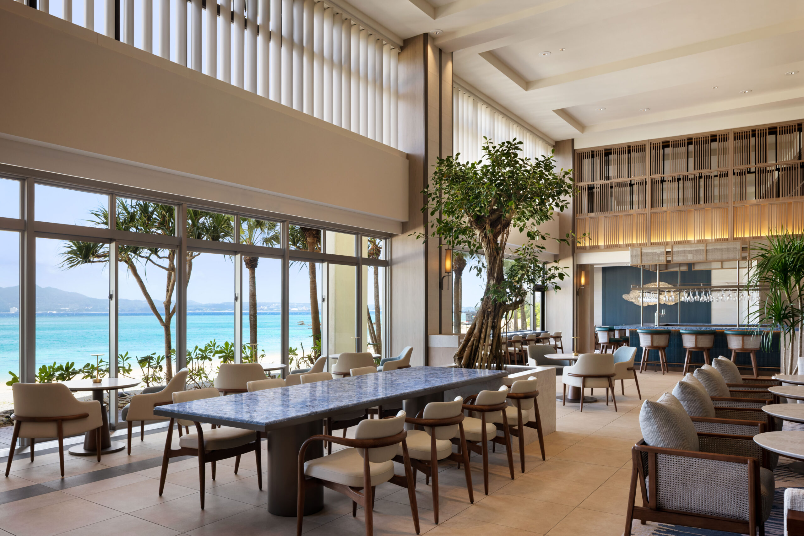 THE LOUNGE