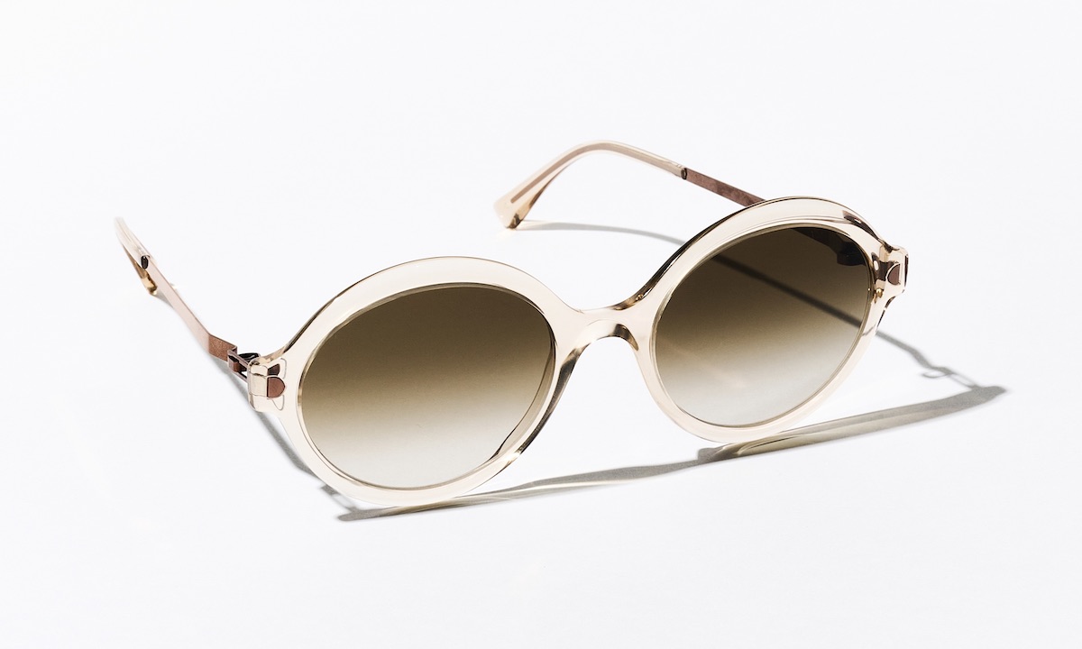 サングラス¥77,220/Mykita(マイキータ ジャパン 03-3409-3783)