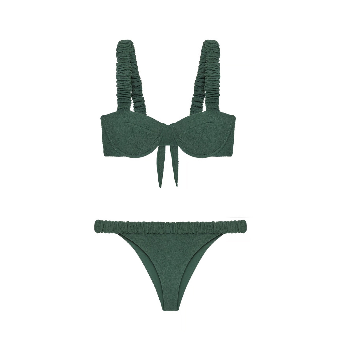 スイムウェア¥38,500／Gabrielle Peco（ガブリエル ペコ）