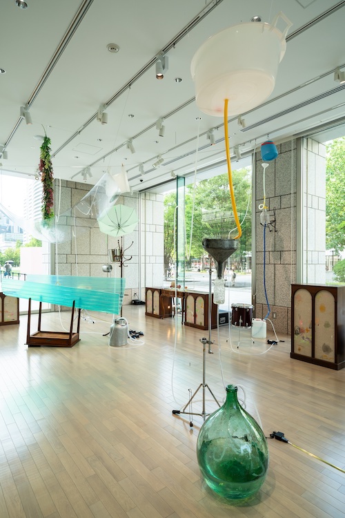 「毛利悠子 Recompose ― 第60回ヴェネチア・ビエンナーレ日本館帰国展」展示風景（横浜美術館） 撮影：加藤健