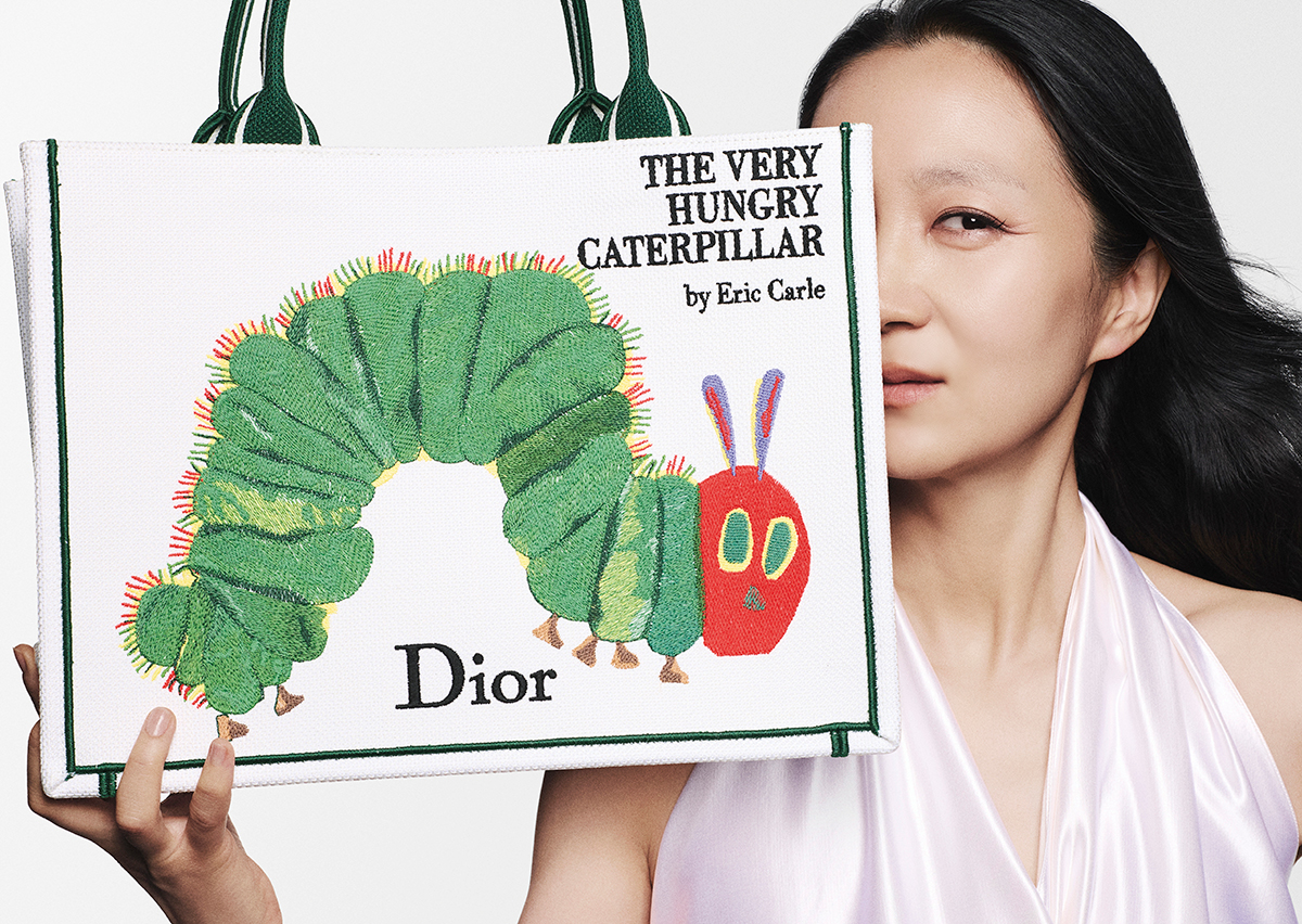 バッグ￥540,000 トップ￥1,400,000 （参考価格）／ともにDior（クリスチャン ディオール）