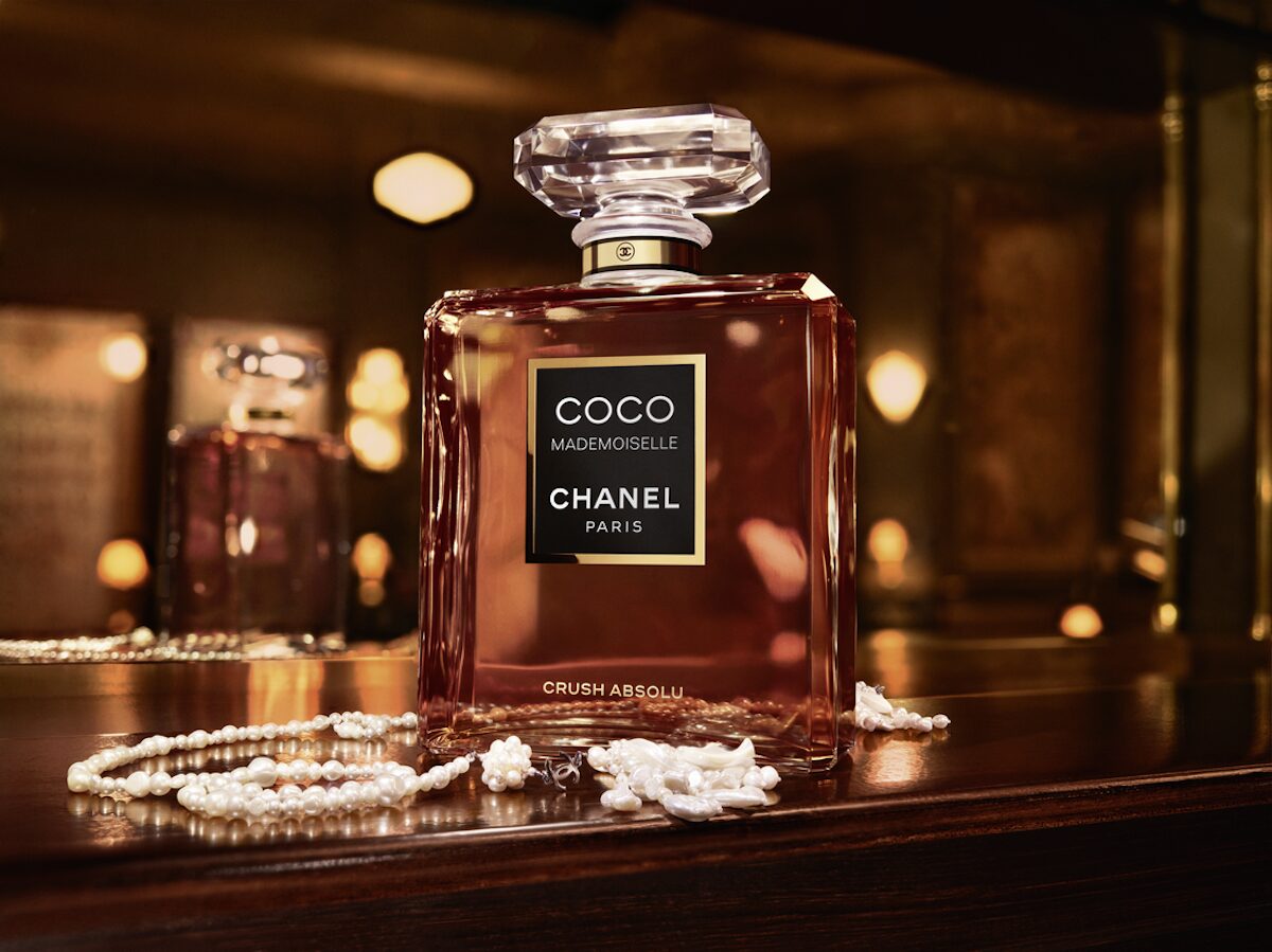 ココ マドモアゼル クラッシュ アプソリュ〈オードゥ パルファム〉 50ml ¥21,450 100ml ¥30,360