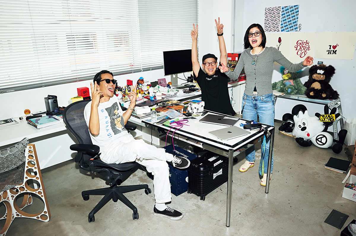 VERDYが所属するVK DESIGN WORKSにて。右:庄司夏子、中央:VERDY、左:野村訓市