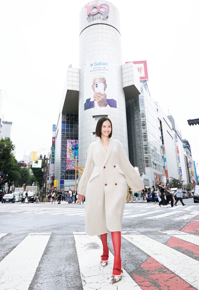 アウター¥385,000タイツ¥14,300 (参考価格)シューズ¥99,000/すべてUndercover(アンダーカバー)